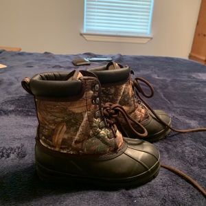 Boys Size 13 Snow boots